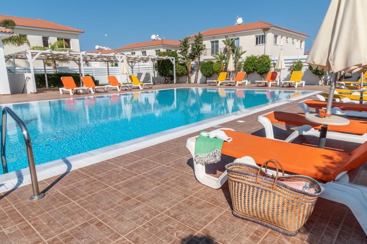 Mythical Sands & Spa, Evilion
